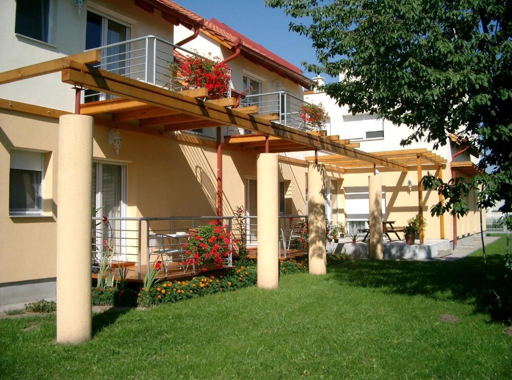 Luca Apartments Залакарос Екстериор снимка